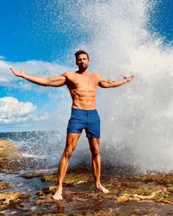 Tim Robards