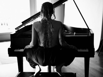 Skylar Grey