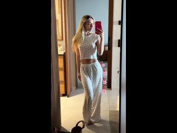  alt="Camille Dhont"