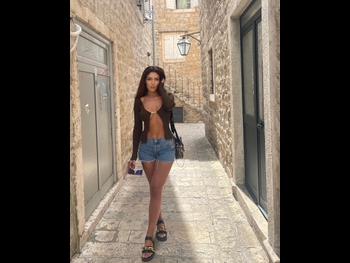  alt="Nora Istrefi"
