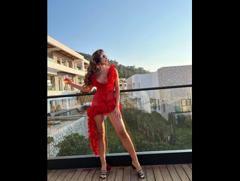  alt="Nora Istrefi"