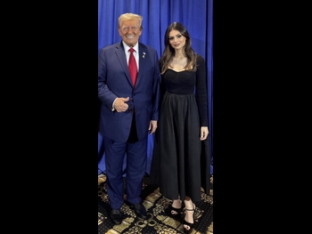  alt="Elizabeth Pipko"