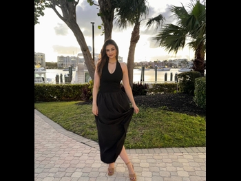  alt="Elizabeth Pipko"