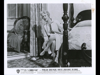  alt="Sandra Dee"