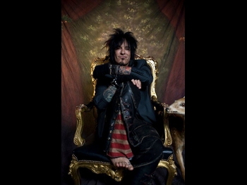  alt="Nikki Sixx"