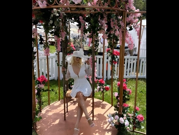  alt="Christine Mulhern"
