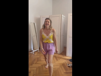  alt="Nina Bott"