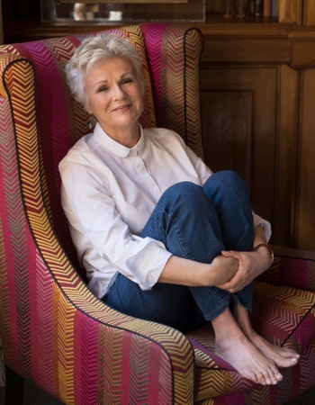 Julie Walters (I)