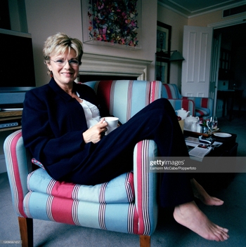 Julie Walters (I)