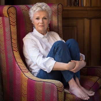 Julie Walters (I)