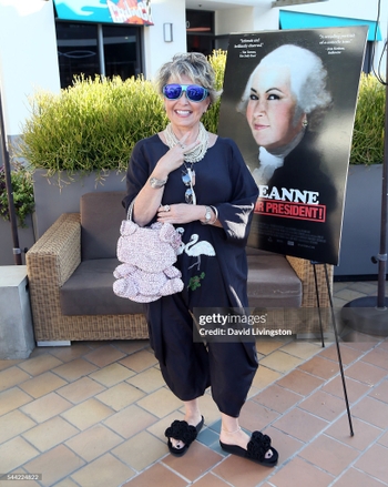 Roseanne Barr