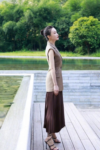 Ziqi Zhao
