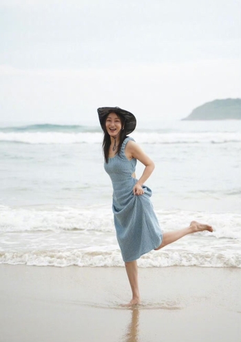 Ziqi Zhao