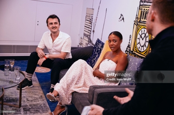 Nina Toussaint-White