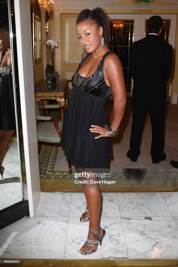 Nina Toussaint-White