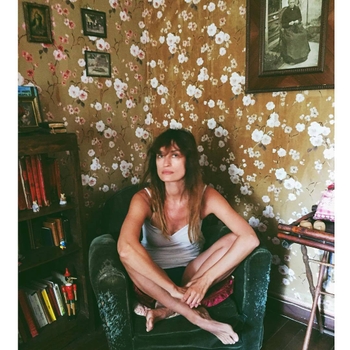 Caroline De Maigret