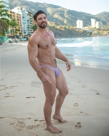 Steve Grand