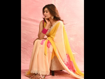  alt="Hebah Patel"