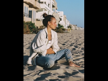  alt="Danielle Bernstein"