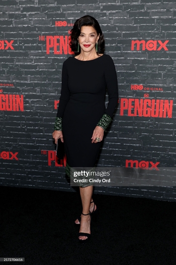 Shohreh Aghdashloo