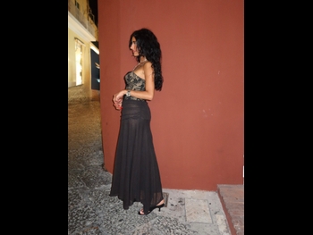  alt="Layla Abdullah"