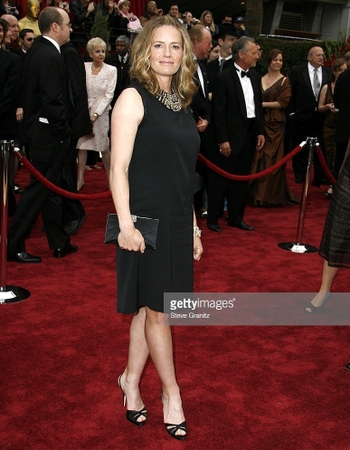 Elisabeth Shue