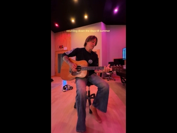  alt="Keith Urban"