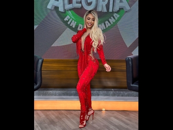  alt="Jeni De La Vega"