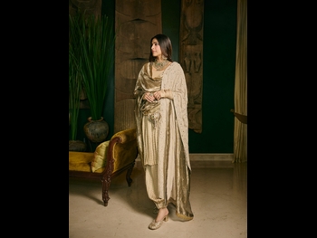  alt="Sonam Kapoor"