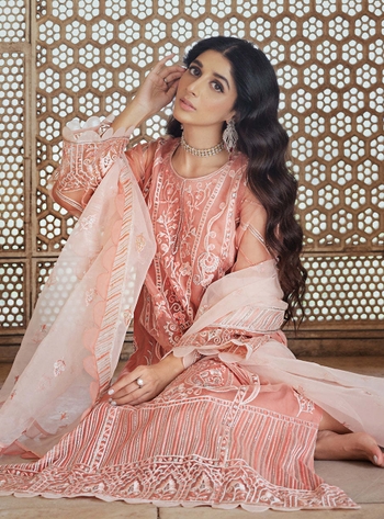 Mawra Hocane