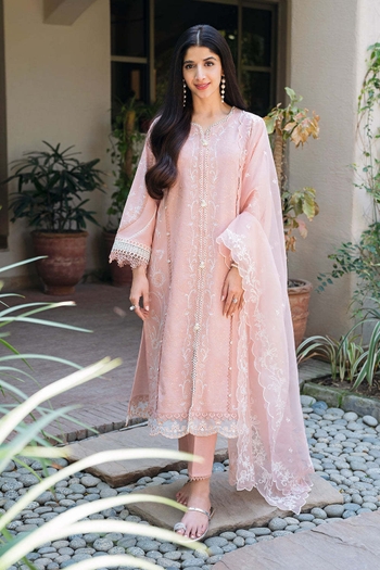 Mawra Hocane