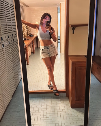 Ashna Zaveri