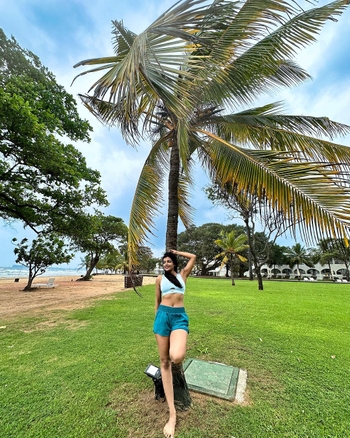 Ashna Zaveri