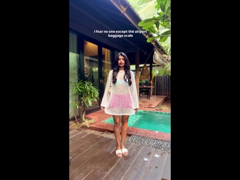  alt="Ashna Zaveri"