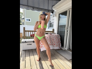  alt="Sarah Schreiber"