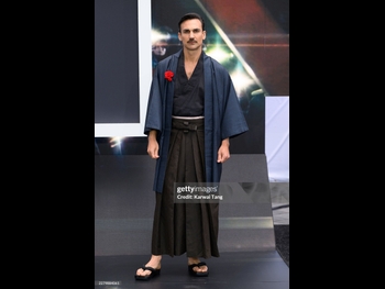  alt="Henry Lloyd-hughes"