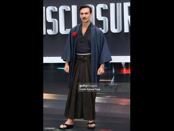  alt="Henry Lloyd-hughes"