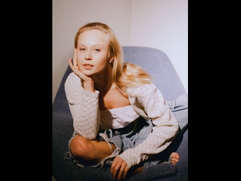  alt="Angelina Melnikova"