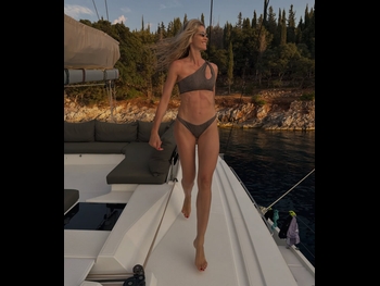  alt="Elena Santarelli"