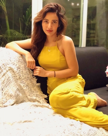 Neha Sharma (II)