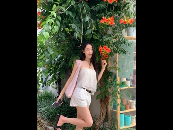  alt="Kyungri"