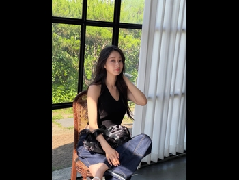  alt="Kyungri"