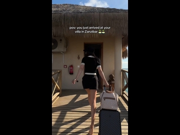  alt="Elisa Visari"