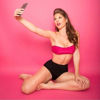 Amanda Cerny