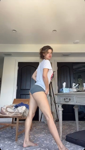 Amanda Cerny