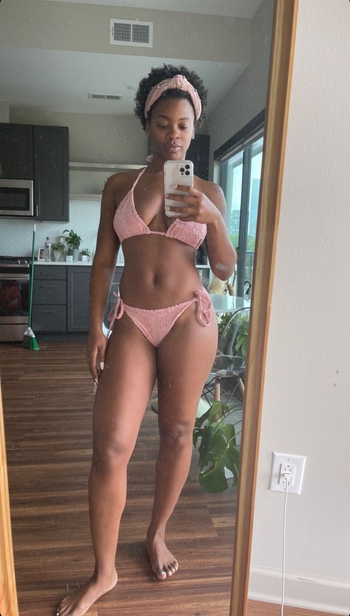 Ari Lennox