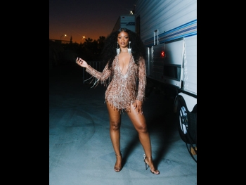  alt="Ari Lennox"