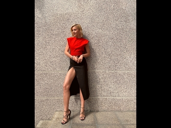  alt="Yulianna Karaulova"
