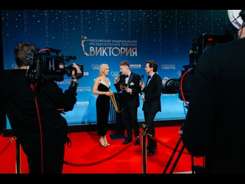  alt="Yulianna Karaulova"