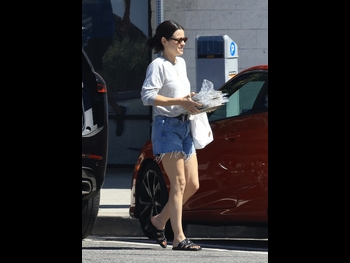  alt="Lucy Hale (ii)"